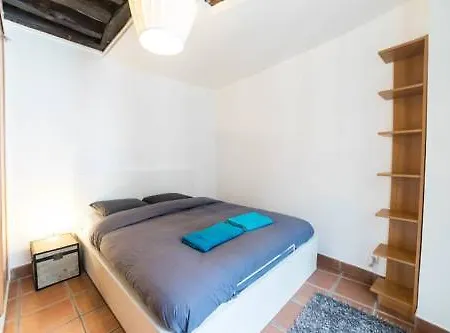 Apartment Centre Sentier Montorgueil Paris