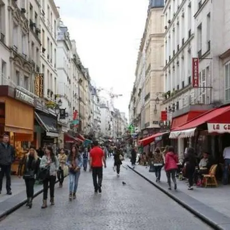 Apartment Centre Sentier Montorgueil Paris